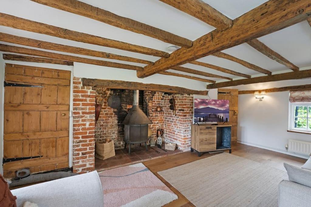 Local Walks Pub Gardens Pet Friendly Landscaped Gardens And Free Private Parking Doddington (Kent) Exterior foto