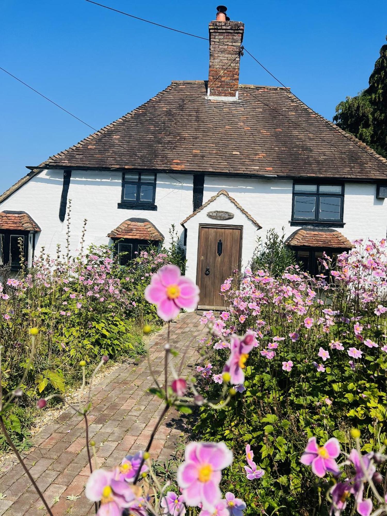 Local Walks Pub Gardens Pet Friendly Landscaped Gardens And Free Private Parking Doddington (Kent) Exterior foto